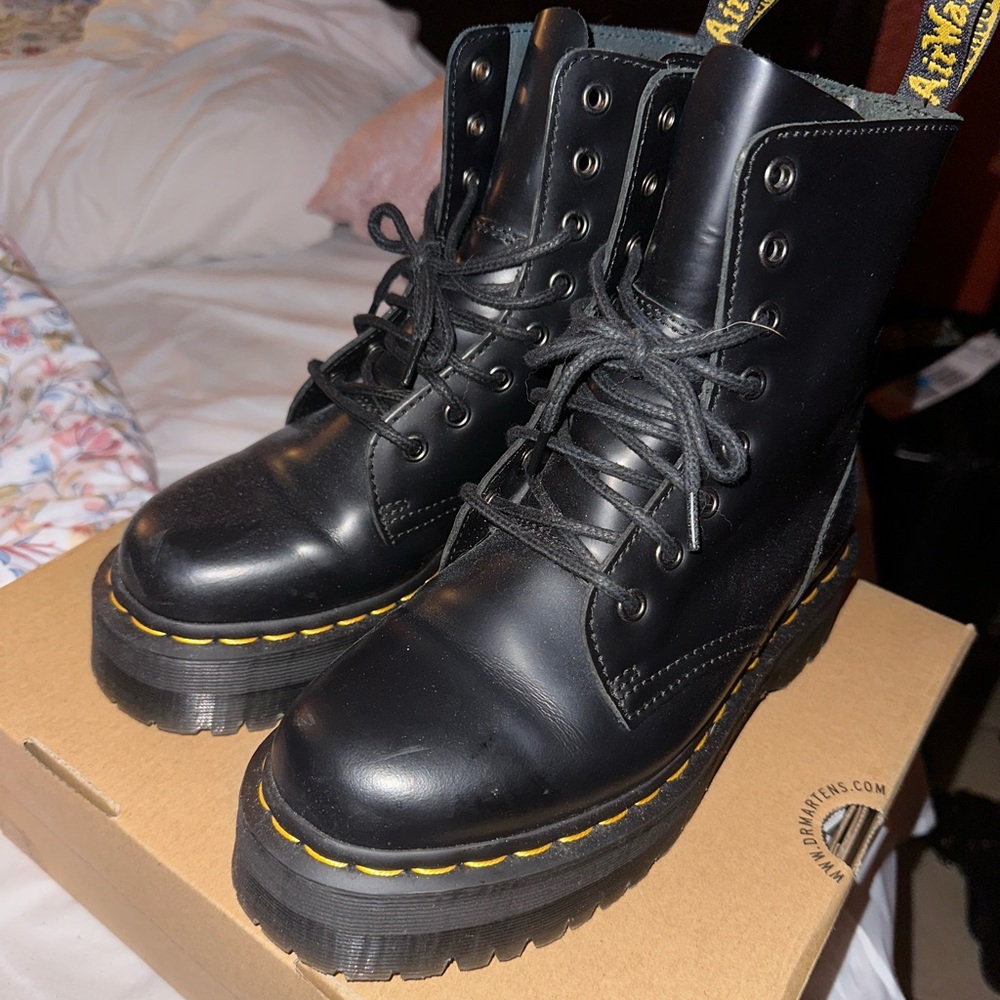 Doc Marten Jadon boots